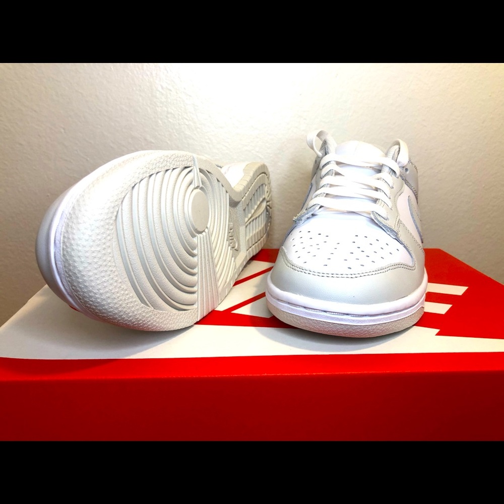 ⚠️SOLD ⚠️ WMNS DUNK LOW “PHOTON DUST” DD1503-103